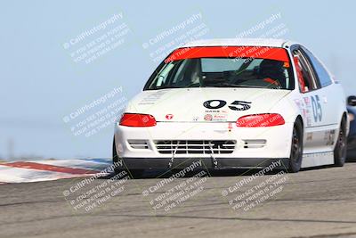 media/Oct-26-2025-CalClub SCCA (Sun) [[8ce1e69566]]/Group 2/Grapevine/